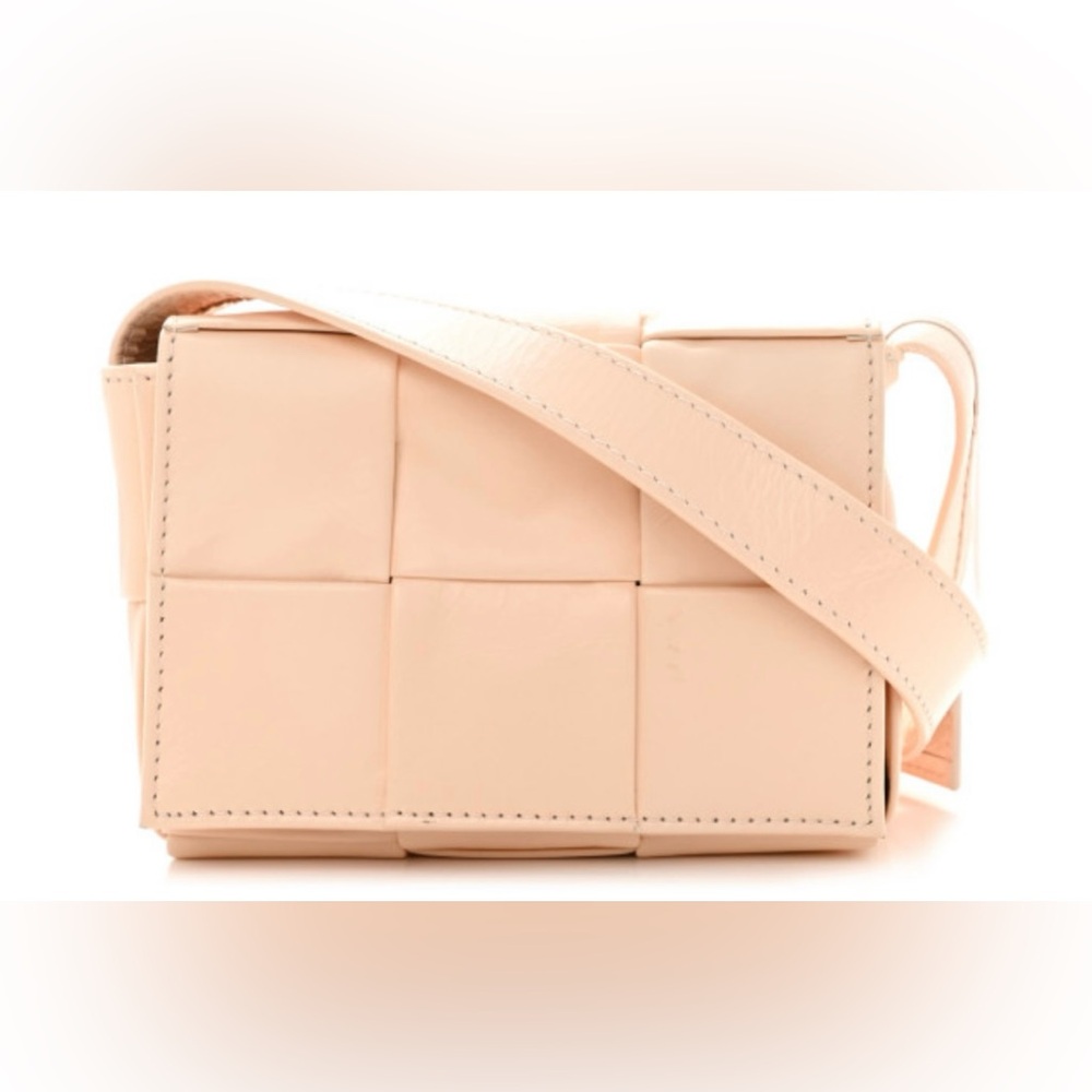 *SOLD Bottega Veneta. Lambskin Maxi Intrecciato Extra Mini Cassette Crossbody